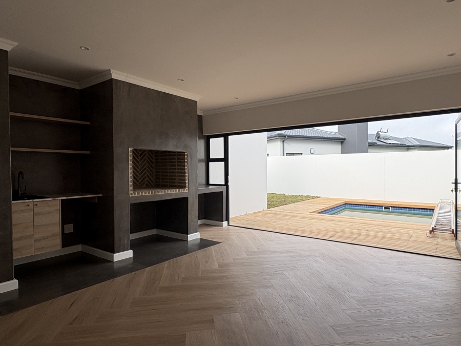 4 Bedroom Property for Sale in Sandown Western Cape